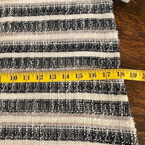 Zara
Basic Cream and Black Tweed Fringed Shift Dress - Picture 12 of 14